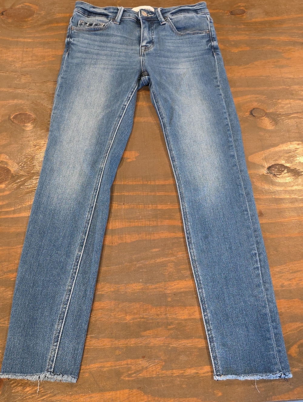 Women’s Light Blue Skinny Jeans with Raw Hem